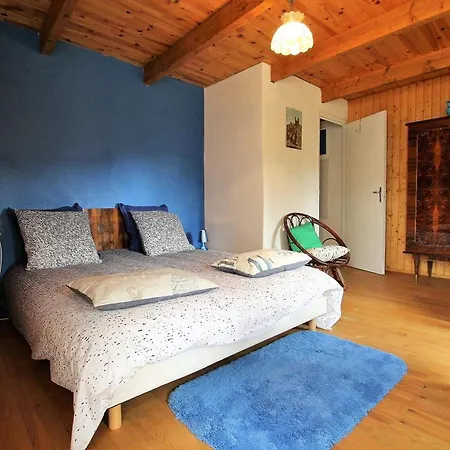 Gite Familial Avec Cour Privee, Terrasse Ombragee Et Chambre Independante Pres Du Puy-en-velay - Fr-1-582-31 Saint-Privat-du-Dragon
